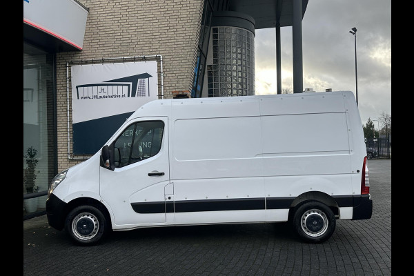 Renault Master T35 2.3 dCi L2H2*HAAK*NAVI*A/C*CRUISE*3-PERS.*