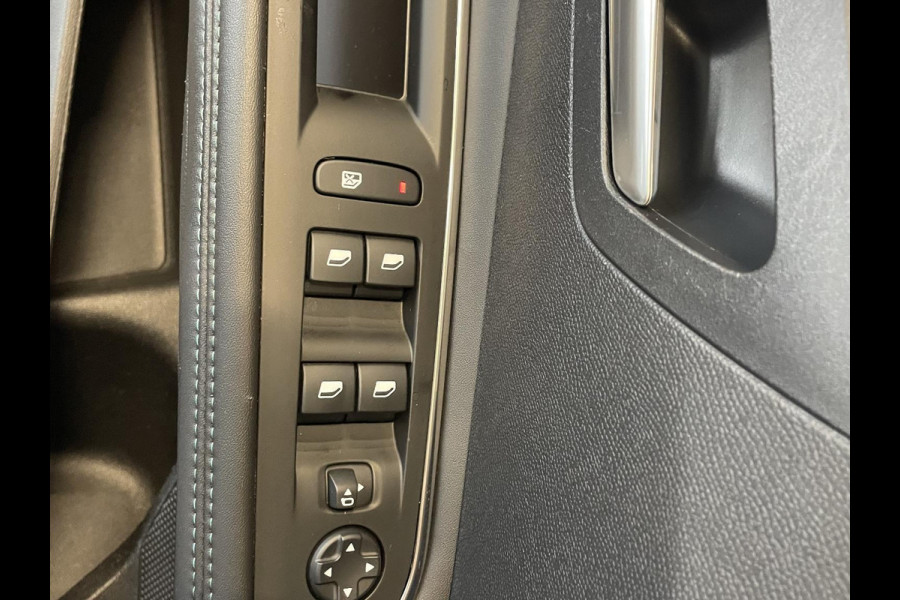 Peugeot 3008 1.2 130pk Automaat Allure Pack Business Navigatie Camera Parkeersensoren Cruise Control Virtual Cockpit Climate Control Trekhaak Led