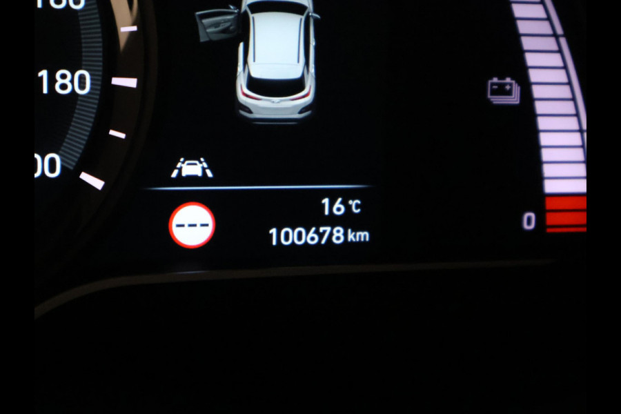 Hyundai Kona EV Premium Two-Tone 64 kWh | Accuconditie: 92% | Navigatie | Leder |