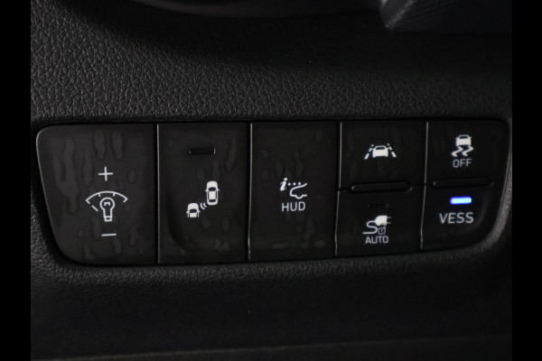 Hyundai Kona EV Premium Two-Tone 64 kWh | Accuconditie: 92% | Navigatie | Leder |