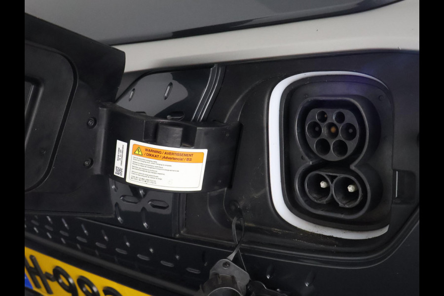 Hyundai Kona EV Premium Two-Tone 64 kWh | Accuconditie: 92% | Navigatie | Leder |