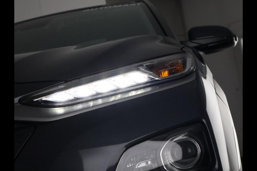 Hyundai Kona EV Premium Two-Tone 64 kWh | Accuconditie: 92% | Navigatie | Leder |