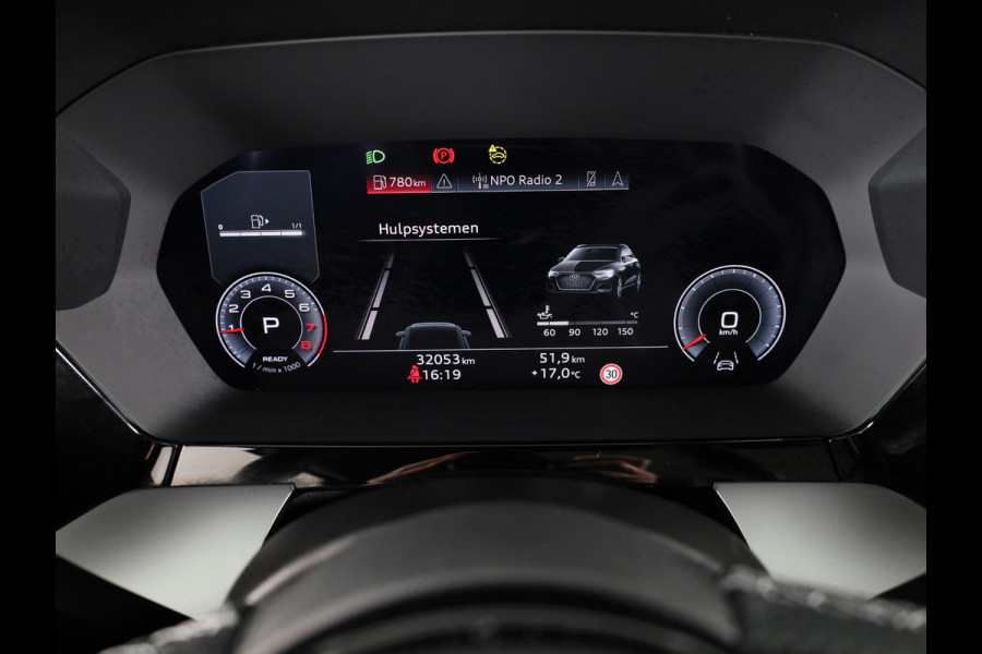 Audi A3 Sportback 30 TFSI S edition 110 pk S-tronic | Panoramadak | Verlengde garantie | Navigatie | Parkeersensoren achter | Adaptieve cruise control | Stoelverwarming | S-line |