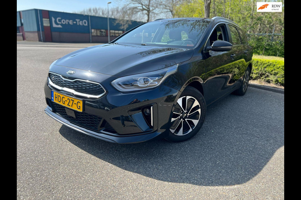 Kia Ceed Sportswagon 1.6 GDI PHEV Spirit Apple Carplay Parkeer assistent Camera Stoelverwarming Kia Ceed Sportswagon 1.6 GDI PHEV Spirit Apple Carplay Parkeer assistent Camera Stoelverwarming
