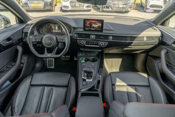 Audi A4 Avant 2.0 TFSI MHEV Sport S Line Black Edition 190 PK Aut. LED Leder 20'' ABT