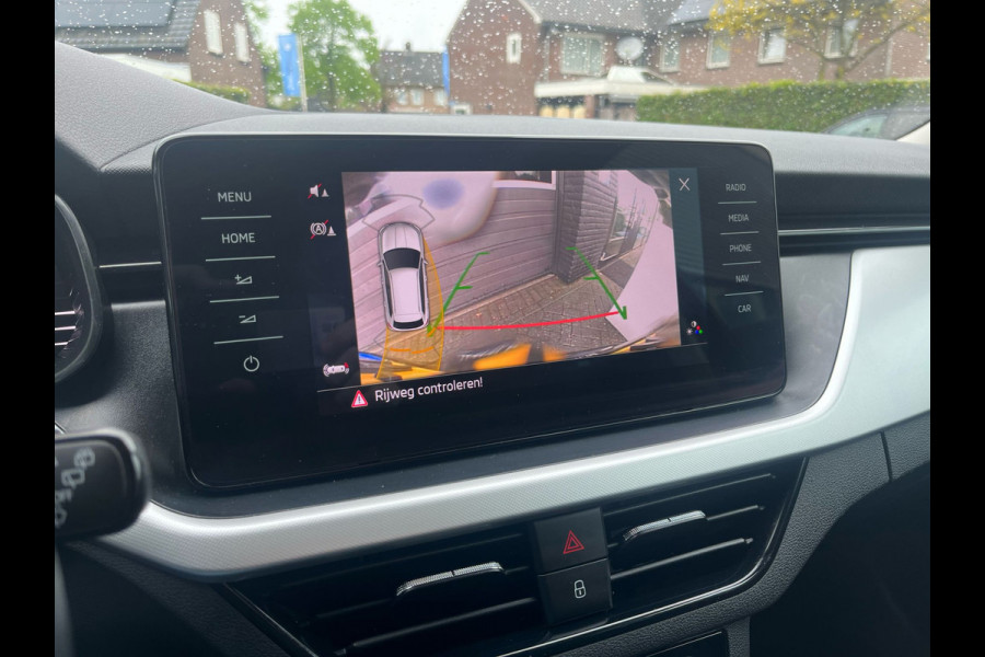 Škoda Kamiq 1.0 TSI Business Edition, Automaat, CarPlay, Camera, Cruise, Navi, PDC
