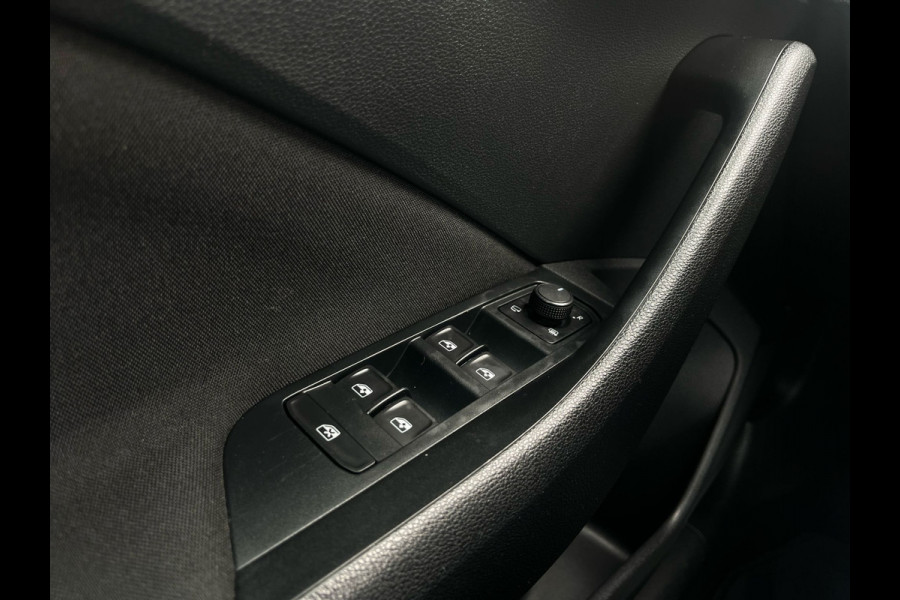 Škoda Kamiq 1.0 TSI Business Edition, Automaat, CarPlay, Camera, Cruise, Navi, PDC