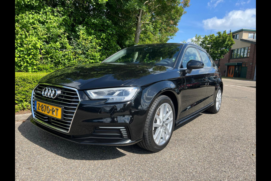 Audi A3 Sportback 40 e-tron Advance Sport Plug In Hybrid , Automaat , Cruise controle , Led verlichting , Navigatie