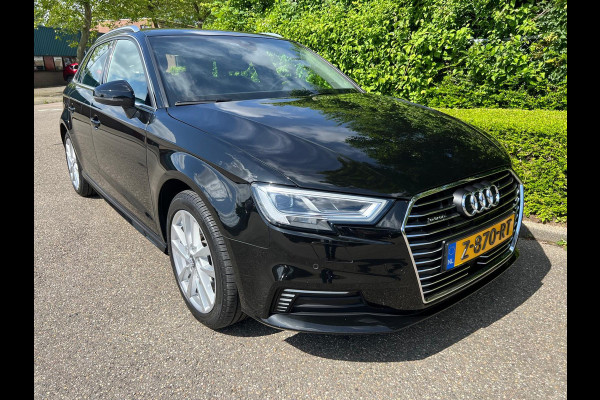 Audi A3 Sportback 40 e-tron Advance Sport Plug In Hybrid , Automaat , Cruise controle , Led verlichting , Navigatie