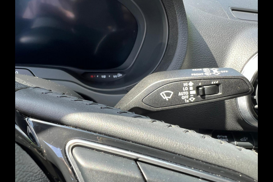 Audi A3 Sportback 40 e-tron Advance Sport Plug In Hybrid , Automaat , Cruise controle , Led verlichting , Navigatie