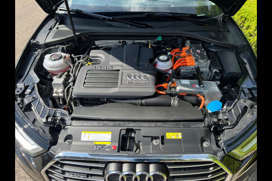 Audi A3 Sportback 40 e-tron Advance Sport Plug In Hybrid , Automaat , Cruise controle , Led verlichting , Navigatie