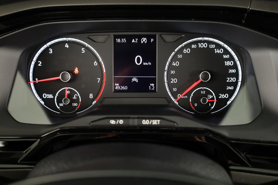 Volkswagen Polo 1.0 TSI R-Line Edition 95 pk Automaat (DSG) | Navigatie | Parkeersensoren | Achteruitrijcamera | Adaptieve cruise control | R-Line exterieur |