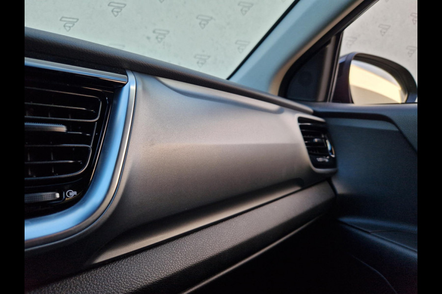 Kia Stonic 1.0 T-GDi MHEV DynamicPlusLine Kia Stonic 1.0 T-GDI MHEV | Key-Less | Navi | Licht- en Regensensor | LED | DAB |