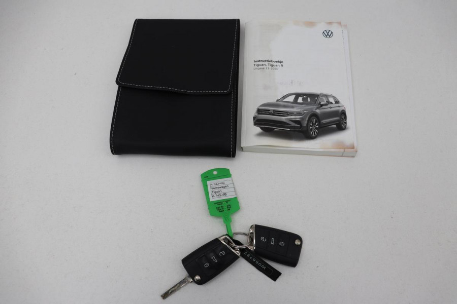 Volkswagen Tiguan 1.5 TSI Life | Stoelverwarming | Trekhaak | LED Plus | Camera | Massage | Navigatie | Adaptive cruise | Ergo Active | Navigatie | Keyless