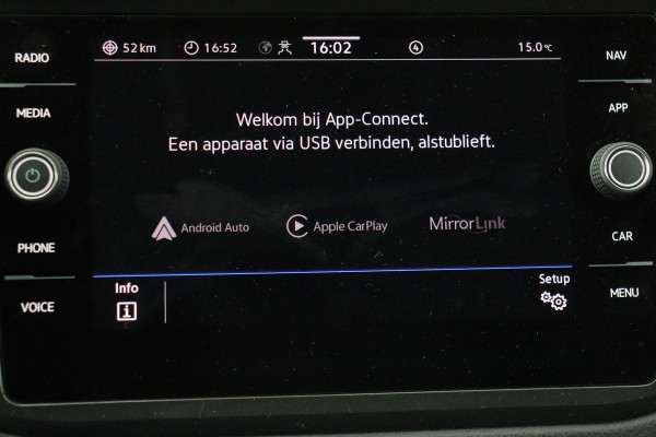 Volkswagen Tiguan 1.5 TSI Life | Stoelverwarming | Trekhaak | LED Plus | Camera | Massage | Navigatie | Adaptive cruise | Ergo Active | Navigatie | Keyless