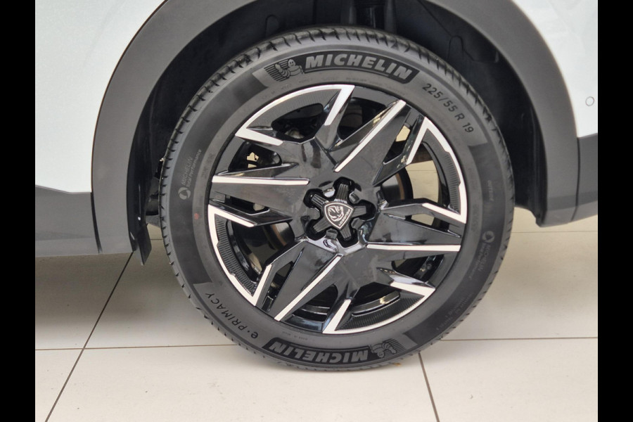 Peugeot 3008 1.2 Hybrid 136 GT Automaat | Navigatie | 360° camera | Kofferklep elektrisch | Stoel/Stuurverwarming | Apple Carplay/Android Auto Draadloos |