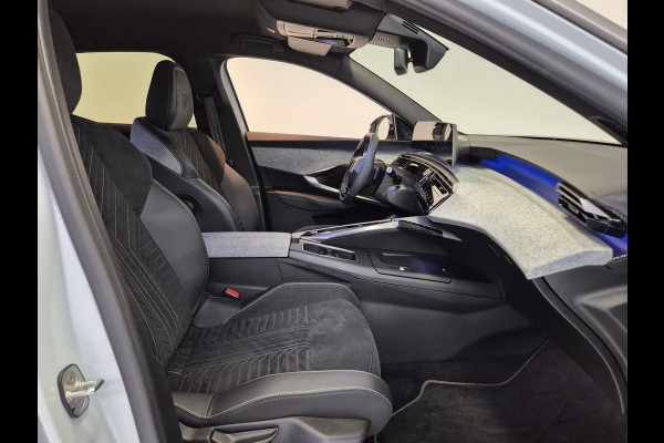 Peugeot 3008 1.2 Hybrid 136 GT Automaat | Navigatie | 360° camera | Kofferklep elektrisch | Stoel/Stuurverwarming | Apple Carplay/Android Auto Draadloos |