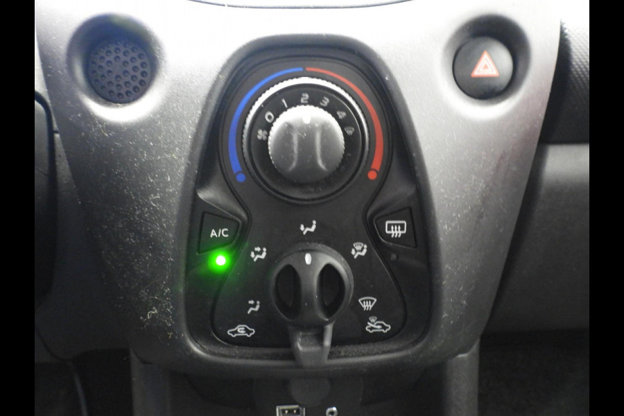 Toyota Aygo 1.0 VVT-i X-Fun AIRCO!