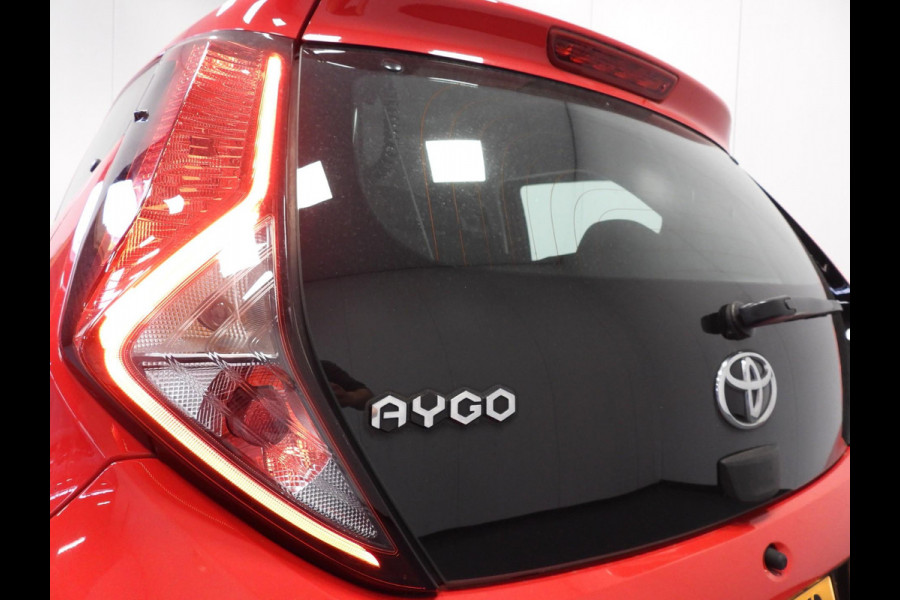 Toyota Aygo 1.0 VVT-i X-Fun AIRCO!