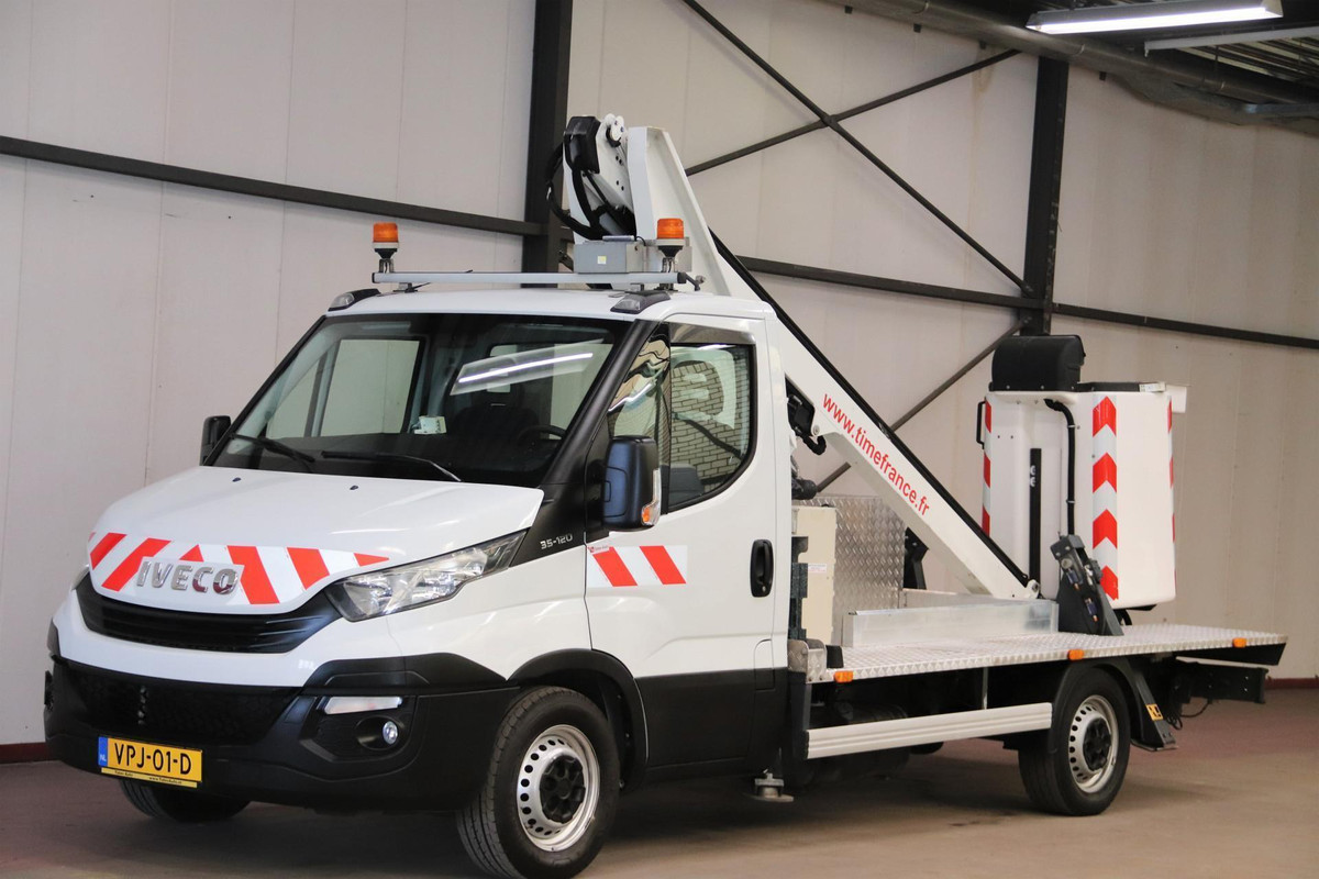 Iveco Daily 35S12 HOOGWERKER 13 METER LT130TB MET 3500 KG TREKVERMOGEN TREKHAAK Iveco Daily 35S12 HOOGWERKER 13 METER LT130TB MET 3500 KG TREKVERMOGEN TREKHAAK