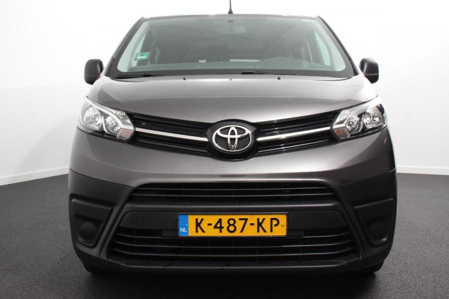 Toyota Proace Shuttle 1.5 D-4D Navigator Long L3H1 Toyota PROACE Shuttle 1.5 D-4D Navigator Long |9 Persoons | Navigatie | Parkeersensoren | Carplay | Cruise Control | DAB |