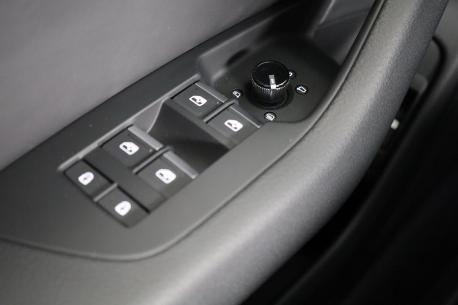 Audi A6 Avant 55 TFSI e quattro Pro Line S Competition 367 pk S-tronic | Navigatie | Panoramadak | Parkeersensoren | Achteruitrijcamera | Stoelverwarming | Bang & Olufsen | S-line |