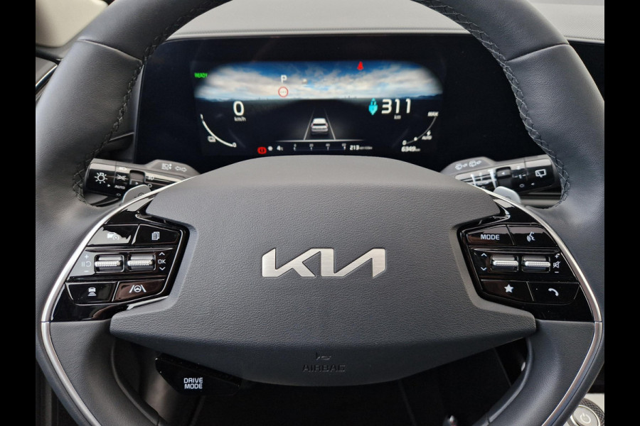 Kia Niro EV DynamicPlusLine 64.8 kWh Gratis Laadpaal | HUD | BSD | Open Dak | Stoelverwarming | Key-Less |