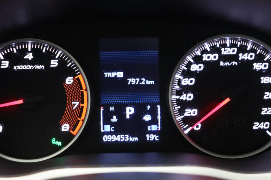 Mitsubishi Eclipse Cross 1.5 DI-T First Edition * Automaat * Camera Keyless Stoelverwarming Panorama dak Headup display
