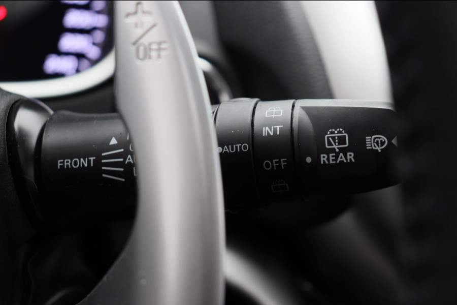 Mitsubishi Eclipse Cross 1.5 DI-T First Edition * Automaat * Camera Keyless Stoelverwarming Panorama dak Headup display