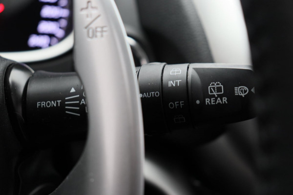 Mitsubishi Eclipse Cross 1.5 DI-T First Edition * Automaat * Camera Keyless Stoelverwarming Panorama dak Headup display