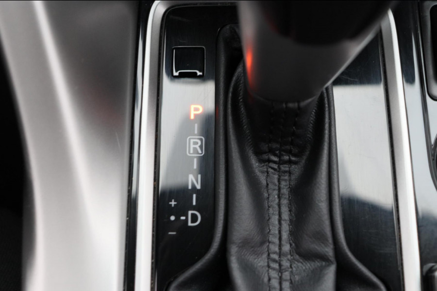 Mitsubishi Eclipse Cross 1.5 DI-T First Edition * Automaat * Camera Keyless Stoelverwarming Panorama dak Headup display