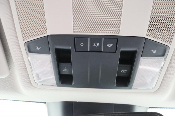 Mitsubishi Eclipse Cross 1.5 DI-T First Edition * Automaat * Camera Keyless Stoelverwarming Panorama dak Headup display