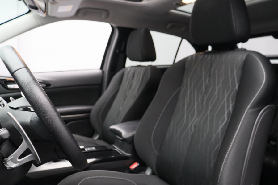Mitsubishi Eclipse Cross 1.5 DI-T First Edition * Automaat * Camera Keyless Stoelverwarming Panorama dak Headup display