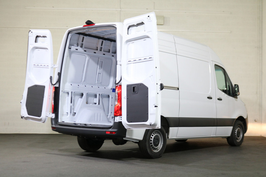 Mercedes-Benz Sprinter 317 CDI L2 H2 Airco Mbux Camera