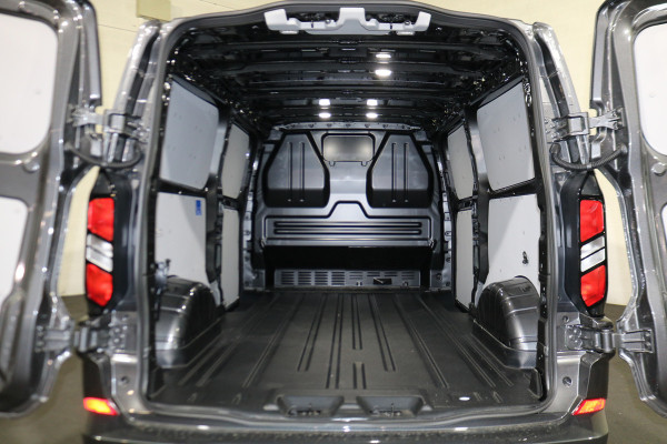 Ford Transit Custom 2.0 TDCI L2 H1 136pk Automaat Black Edition 2x Schuifdeur