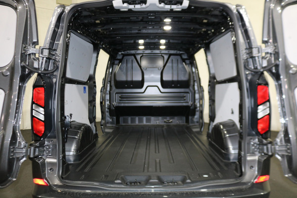 Ford Transit Custom 2.0 TDCI L2 H1 136pk Automaat Black Edition 2x Schuifdeur