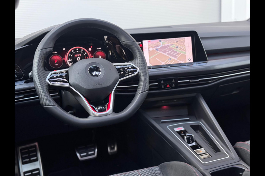 Volkswagen Golf 2.0 TSI GTI Blackstyle Pano/Trekhaak/Matrix