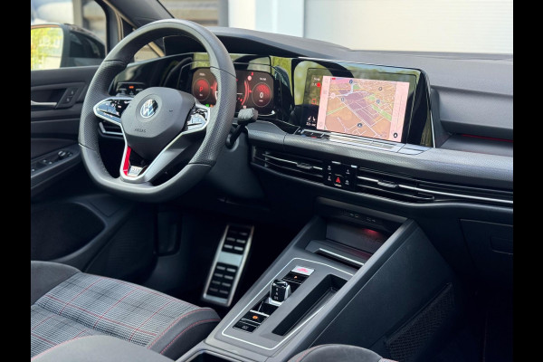 Volkswagen Golf 2.0 TSI GTI Blackstyle Pano/Trekhaak/Matrix