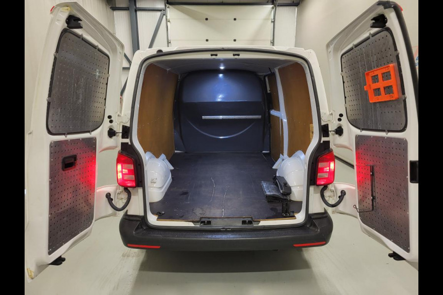 Volkswagen Transporter 2.0TDI 150pk L2/H1 Euro 6!