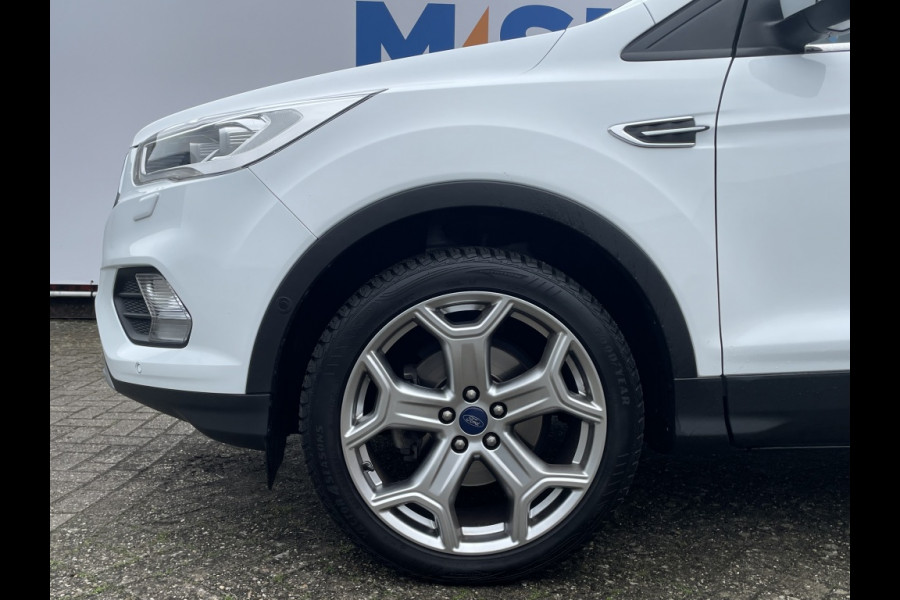 Ford Kuga 1.5 EcoB. Titanium TREKHAAK/PANO/CAMERA/ELEKTR.ACHTERKLEP/XENON