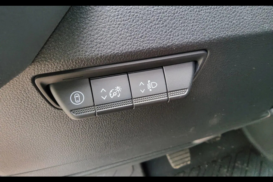 Renault Master IN 2025 BPM VRIJ - 150.35 NEW FWD EURO 6 EL - LAADBAK & LAADKLEP - V-39-JRP