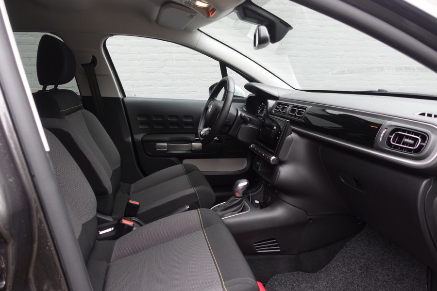 Citroën C3 1.2 PureTech 110 Shine | Automaat | Navi | Camera | Stoel vw | Dodehoek | Lage km | 12 mnd Bovag