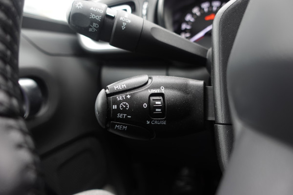 Citroën C3 1.2 PureTech 110 Shine | Automaat | Navi | Camera | Stoel vw | Dodehoek | Lage km | 12 mnd Bovag