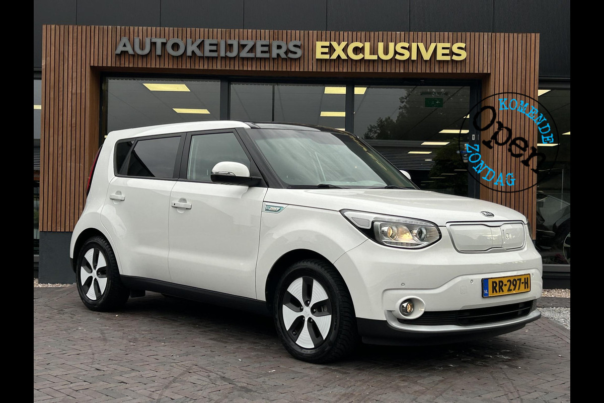 Kia Soul EV ExecutivePlusLine 27 kWh Panoramadak Leer Cruise Stuurverw. DAB+ Stoelvent. Kia Soul EV ExecutivePlusLine 27 kWh Panoramadak Leer Cruise Stuurverw. DAB+ Stoelvent.