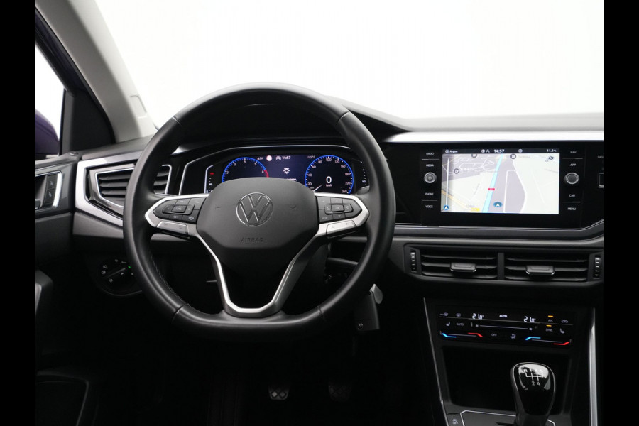 Volkswagen Polo 1.0 TSI 95pk Highline Business Navigatie Stoelverwarming Clima Led 17