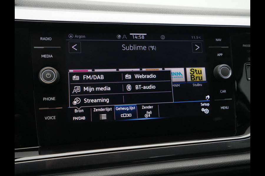 Volkswagen Polo 1.0 TSI 95pk Highline Business Navigatie Stoelverwarming Clima Led 17