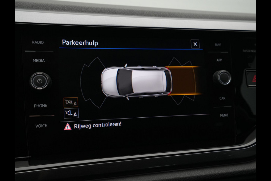 Volkswagen Polo 1.0 TSI 95pk Highline Business Navigatie Stoelverwarming Clima Led 17