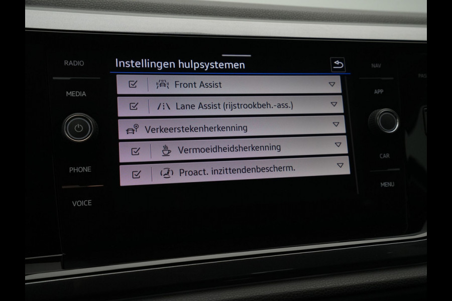 Volkswagen Polo 1.0 TSI 95pk Highline Business Navigatie Stoelverwarming Clima Led 17