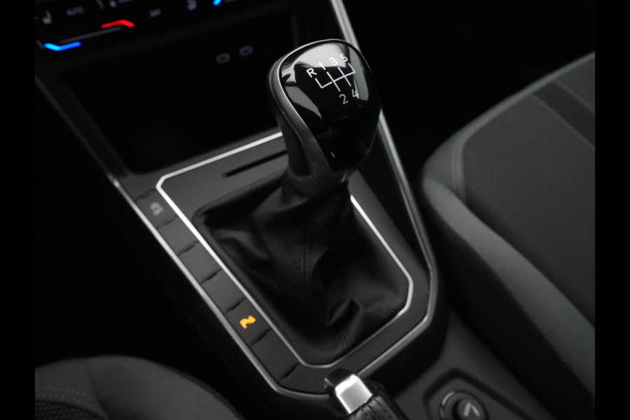 Volkswagen Polo 1.0 TSI 95pk Highline Business Navigatie Stoelverwarming Clima Led 17