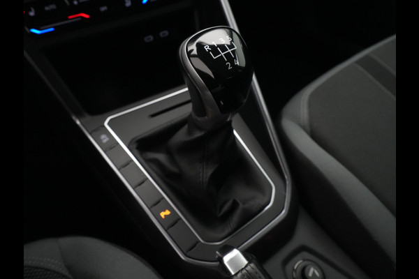Volkswagen Polo 1.0 TSI 95pk Highline Business Navigatie Stoelverwarming Clima Led 17